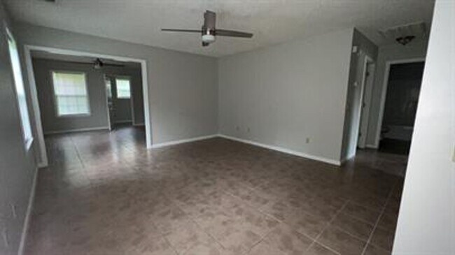Building Photo - 44 Webb Ct NE