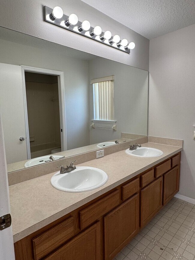 Building Photo - 1854 Meadow Pond Way