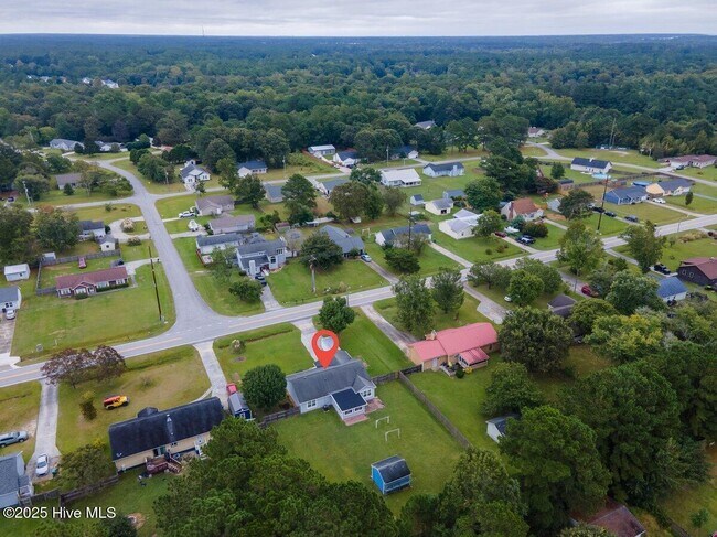 Building Photo - 295 Riggs Rd