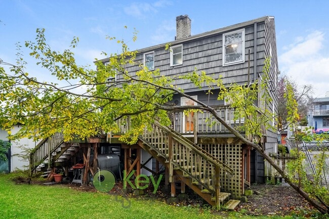 Building Photo - Two Bedroom Retreat with Hardwood Floors and Style