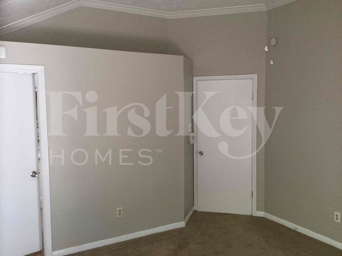 Building Photo - 4030 Meadowgold Ln