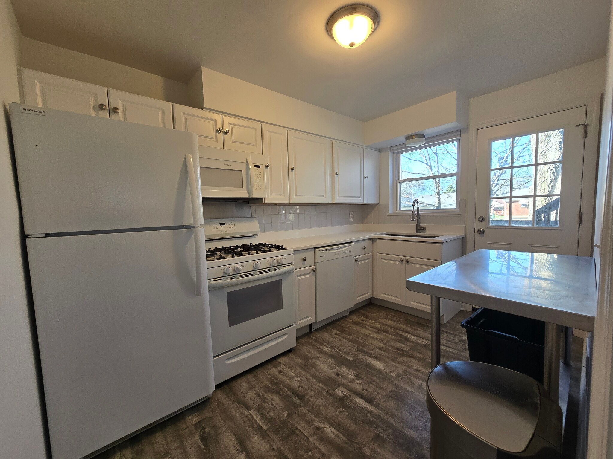 Building Photo - 2784 Breezy Way