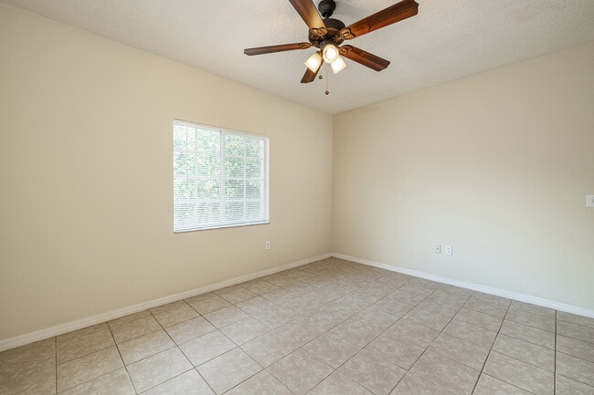 Building Photo - 9506 Amberdale Ct