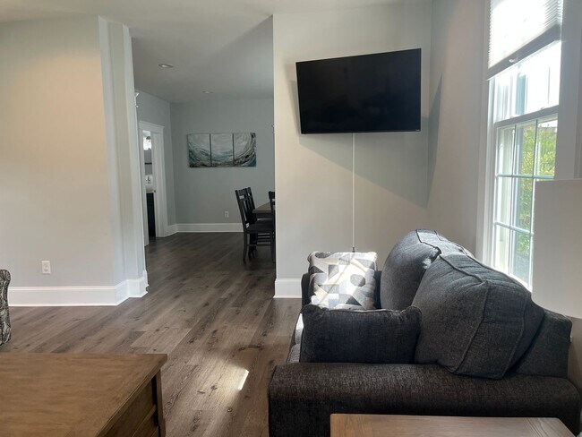Building Photo - Gorgeous Brand New 3/2 Move In Ready Now!