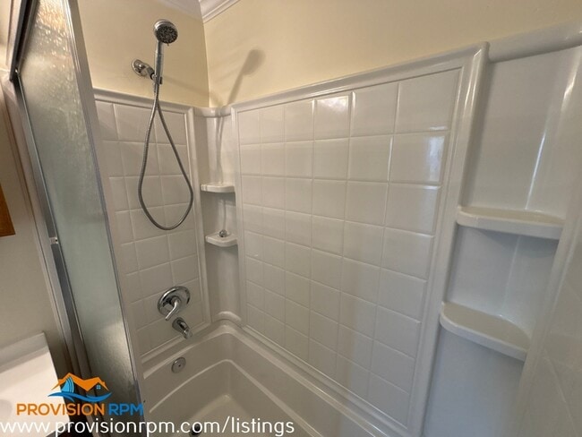 Building Photo - 221 Rosewood St