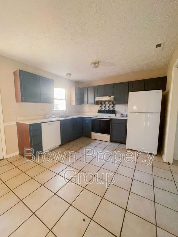 Building Photo - 3321 Scotty Hill Rd