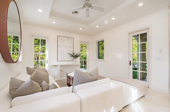 Building Photo - 233 El Pueblo Way