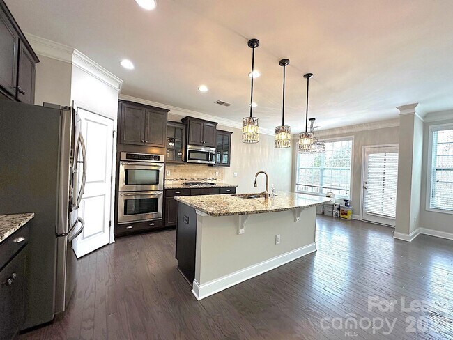 Building Photo - 9407 Inverness Bay Rd