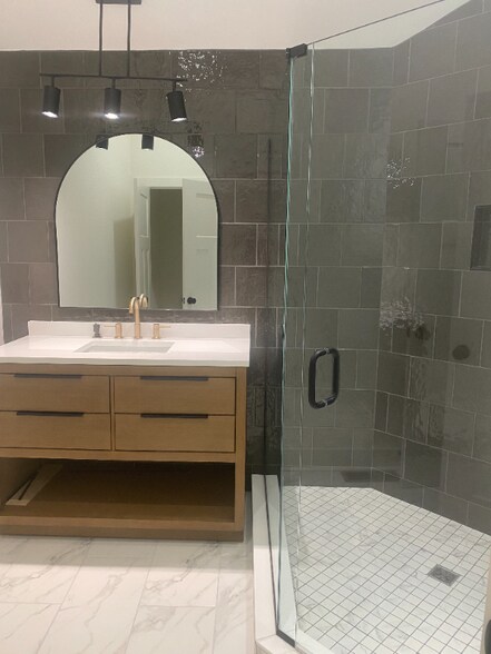 Building Photo - 108 Suzanne Dr