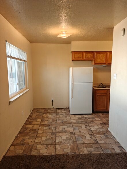 Building Photo - 3220 Wellesley Ct NE