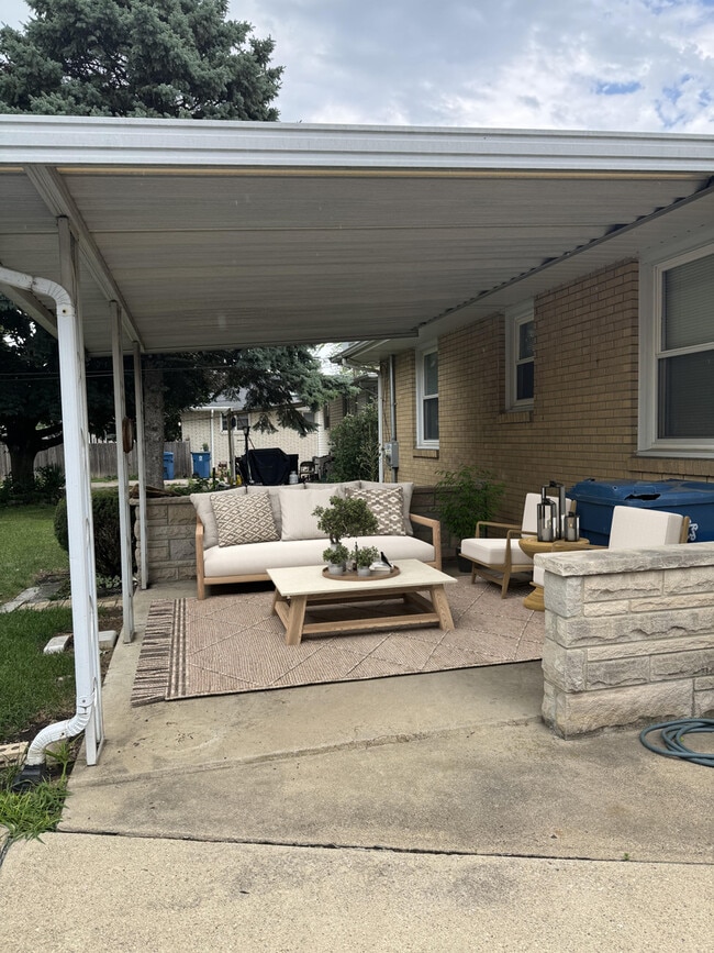 Building Photo - 1807 Oakland Ave