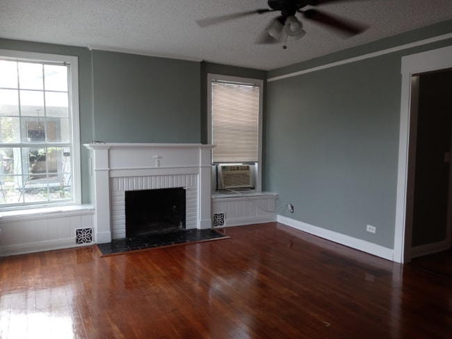 Building Photo - 2227 W Woodlawn Ave