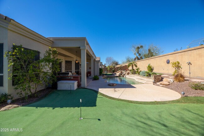 Building Photo - 12706 E Desert Cove Ave