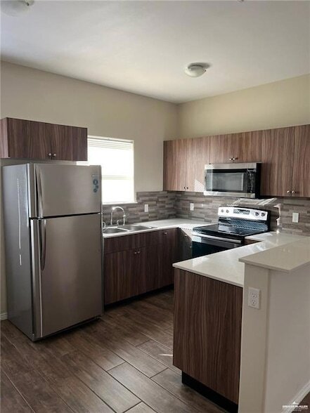 Building Photo - 4001 Hawthorne Ave