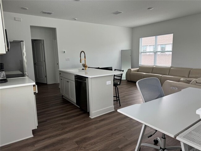 Building Photo - 6484 Rover Wy