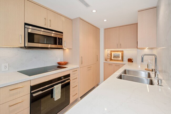 Building Photo - Long Term, Furnished Rental available at Coronado Shores!