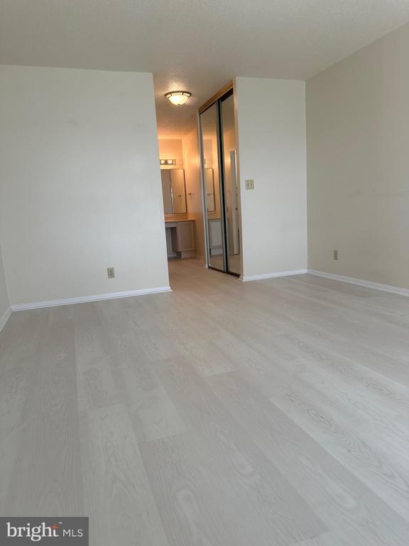 Building Photo - 8350 Greensboro Dr