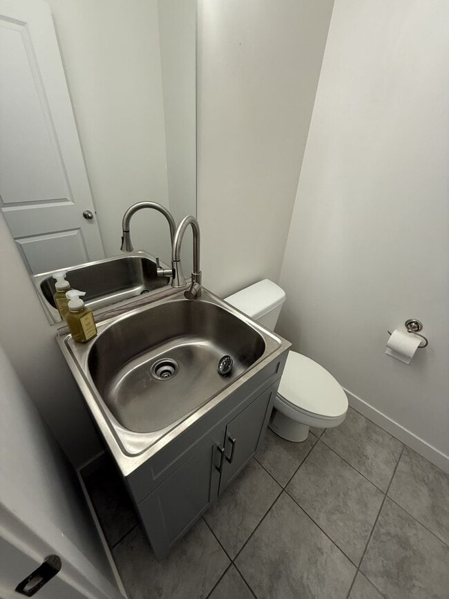 Building Photo - Beautiful Home in Spanish Fork