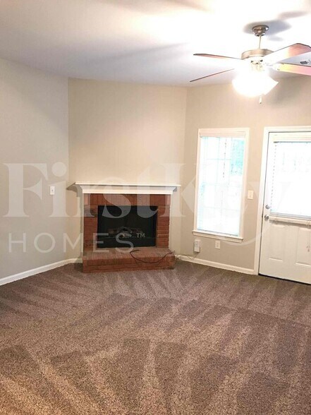 Building Photo - 10136 Benton Woods Dr