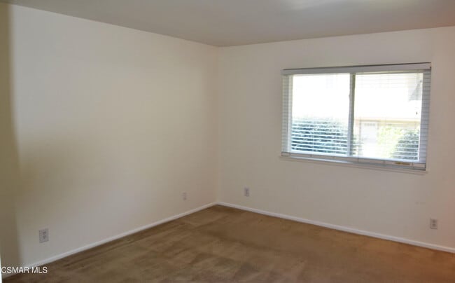 Building Photo - 28725 Conejo View Dr