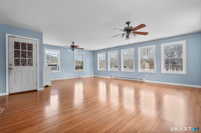 Building Photo - 242 Prospect St