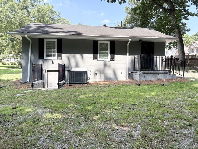 Building Photo - 5715 Harding Dr