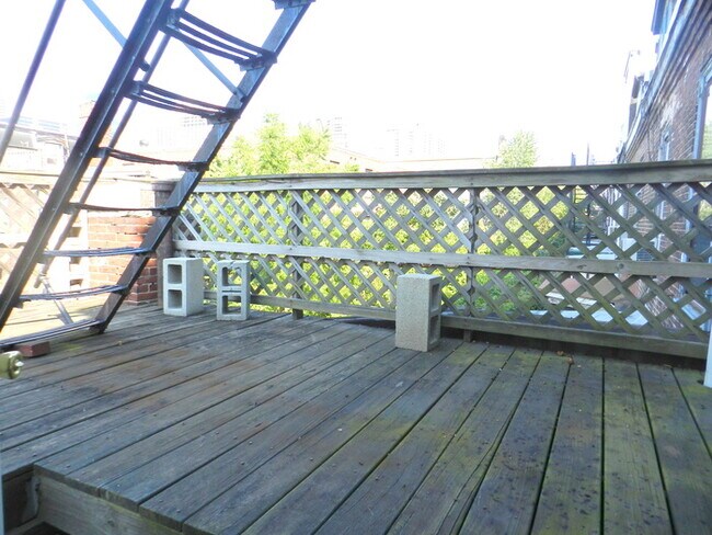 Building Photo - 2227 Delancey Pl
