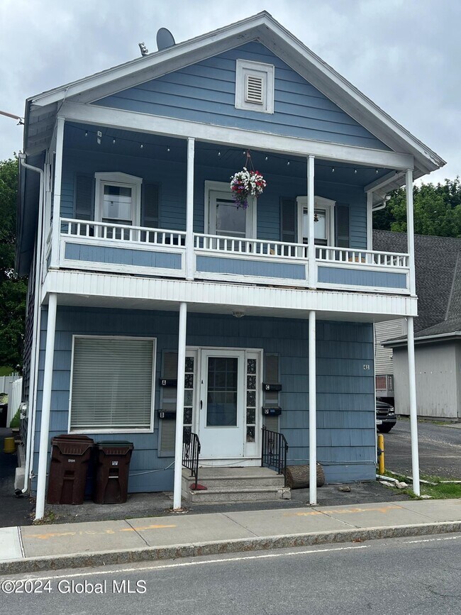 Primary Photo - 41 S Main St
