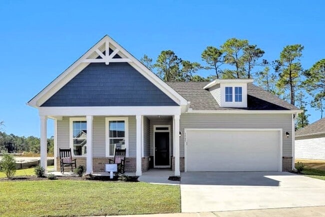 Building Photo - 1600 Carmelina Dr SE