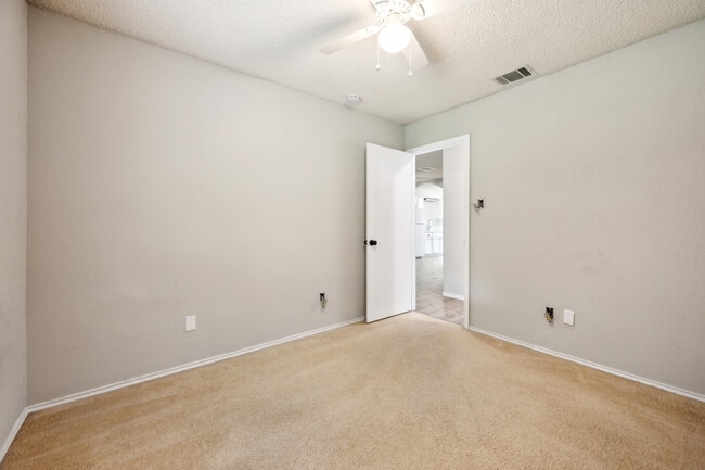 Building Photo - 4509 Alta Loma Dr