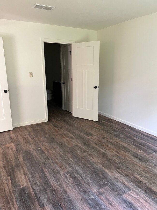 Building Photo - 130 Lima St