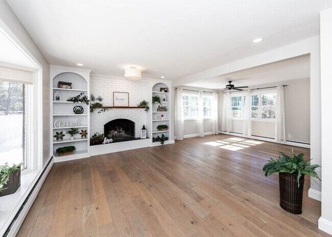 Building Photo - Cozy Home Centrally located Colorado Sprin...
