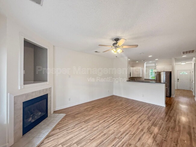 Building Photo - 2909 Sweetleaf Ln