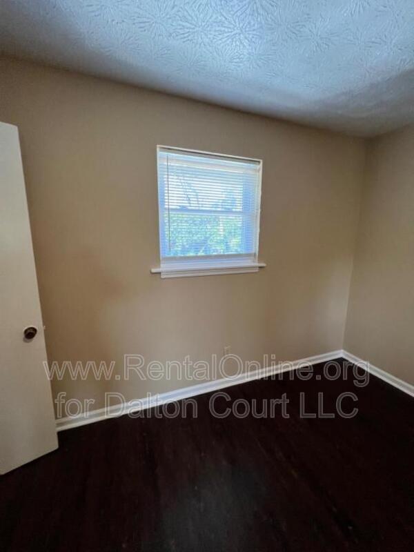 Building Photo - 1972 Cambridge Dr