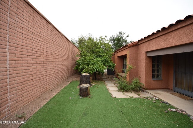 Building Photo - 5120 E Woodgate Ln