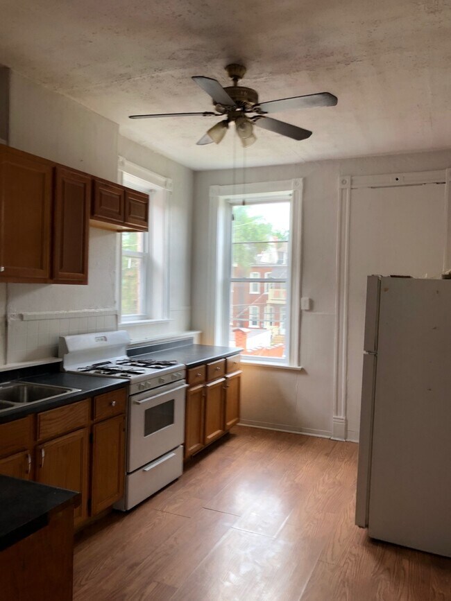 Building Photo - 2809 Sidney St