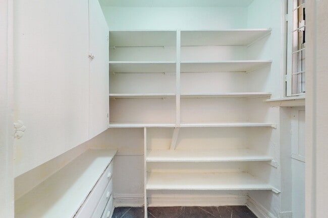 Floorplan - 5034-5046 S. Woodlawn Avenue