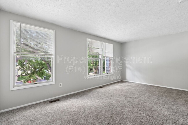 Building Photo - 3850 Julia Ct