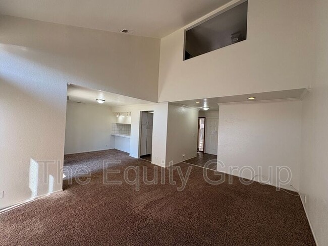 Building Photo - 4805 W Iris Ave