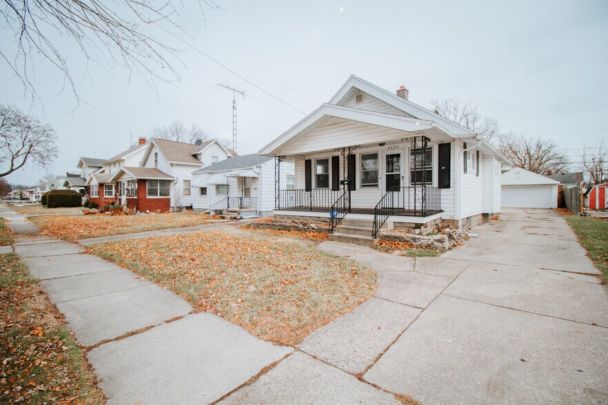 Building Photo - 4220 Caroline Ave