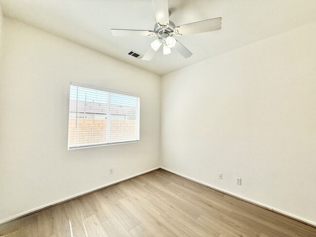Building Photo - AVAILABLE NOW!! 3 Bedroom 2 Bathroom Home In Indio!!