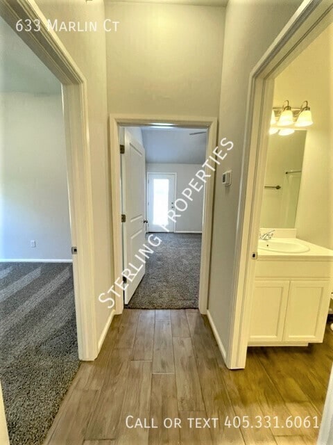 Building Photo - 633 Marlin Ct