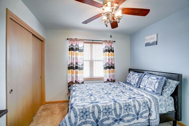 Building Photo - 818 Redan Dr