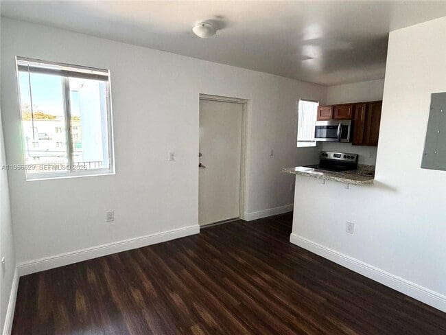 Building Photo - 535 NW 7th St