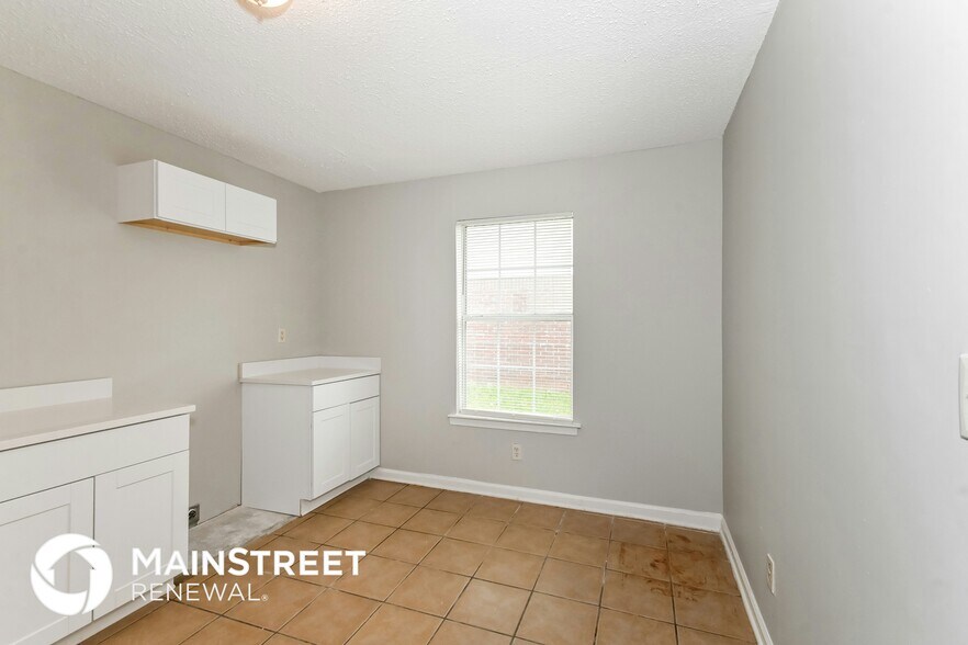 Building Photo - 4838 Mistic Lake Dr