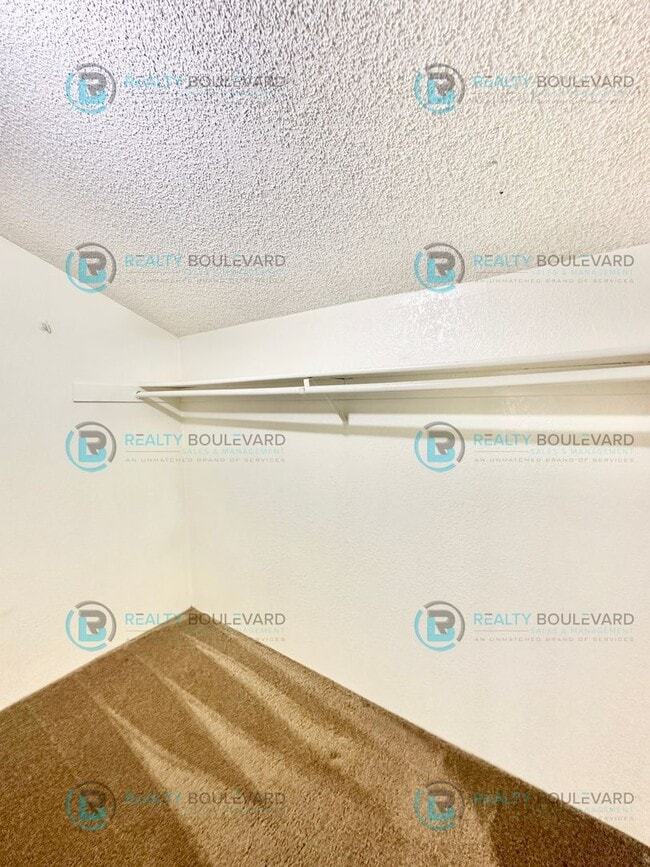 Building Photo - 3929 Clear Acre Ln