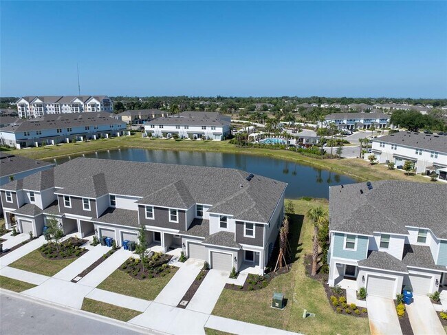 Building Photo - 15125 Cuzcorro Ct