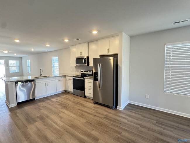Building Photo - 14886 Ravenel Dr