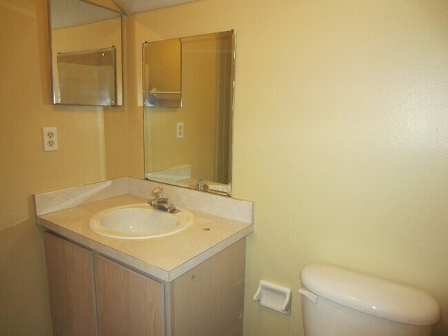 Building Photo - Single Family Home in Orlando