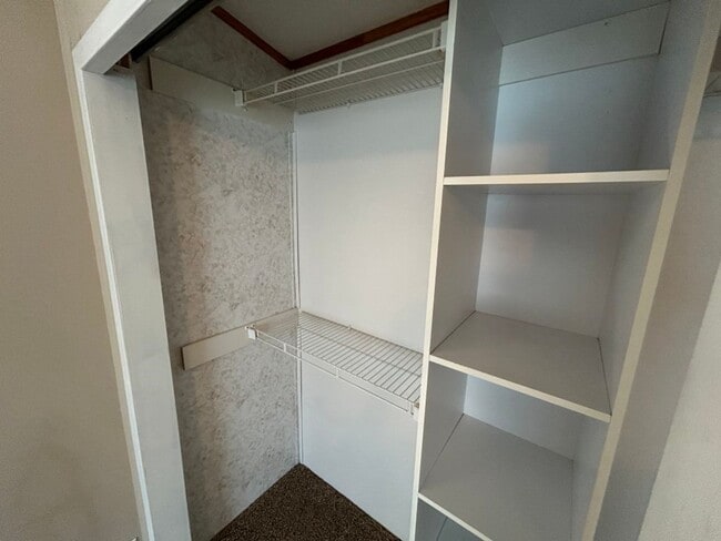 Building Photo - 3 Bedroom 2 Bath High-End Mobile Home with...